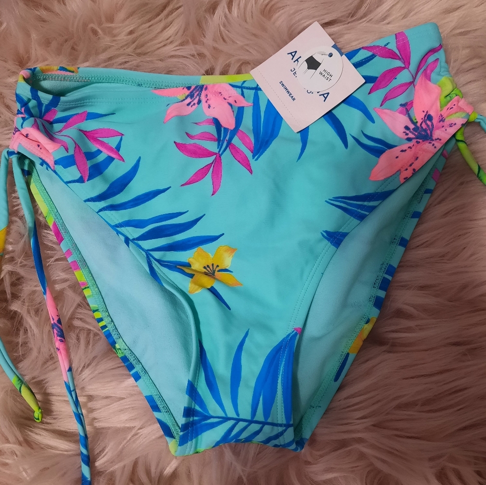 *SOLD*Nwt Arizona jean Co hi waisted swim bottom size small